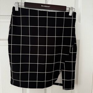 Black and White Grid Pattern Skirt